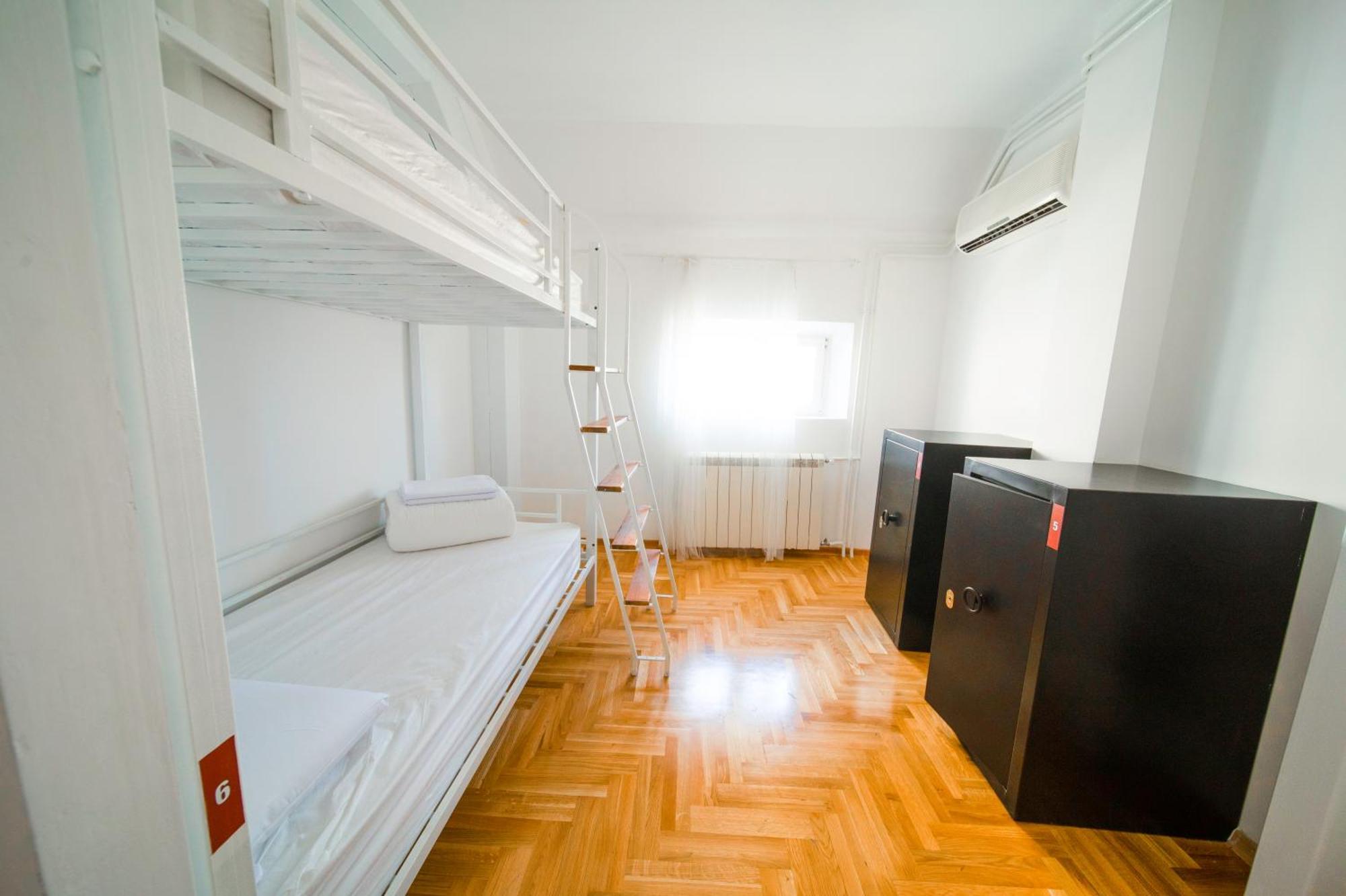 New Generation Hostel 贝尔格莱德 外观 照片